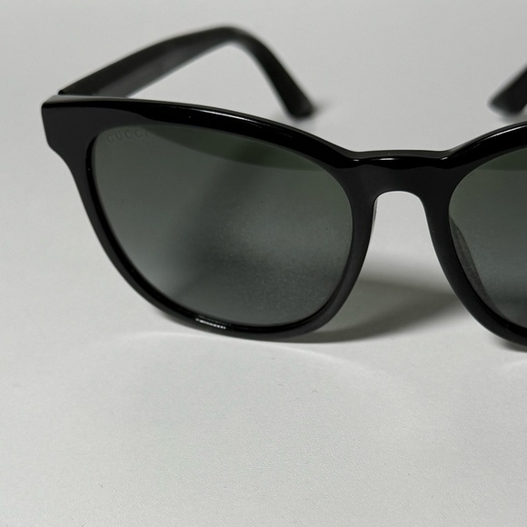Gucci Sunglasses - Picture 7 of 7